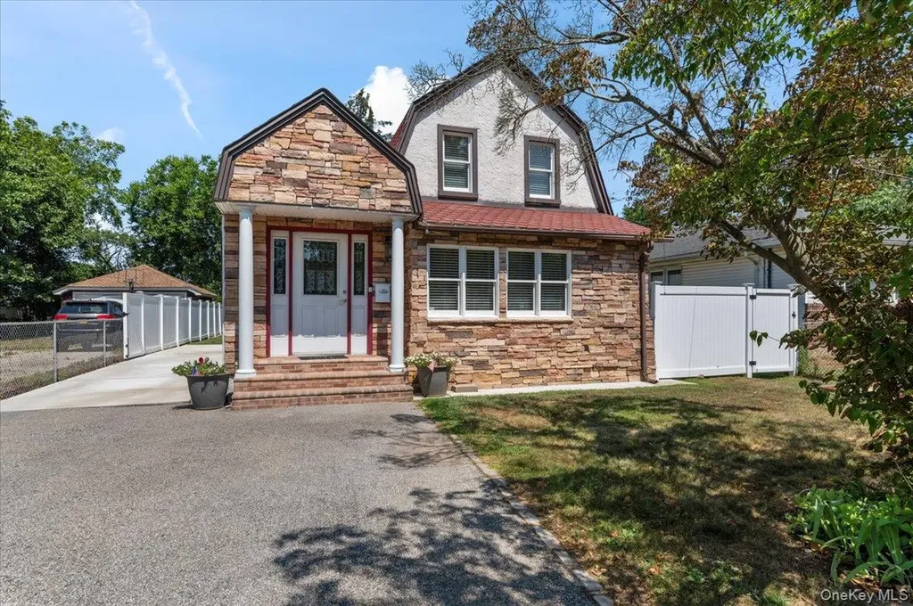 33 Prospect Avenue Lynbrook NY 11563
