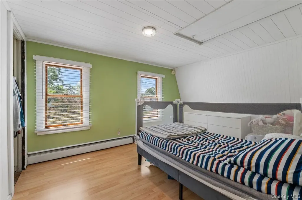 33 Prospect Avenue Lynbrook NY 11563