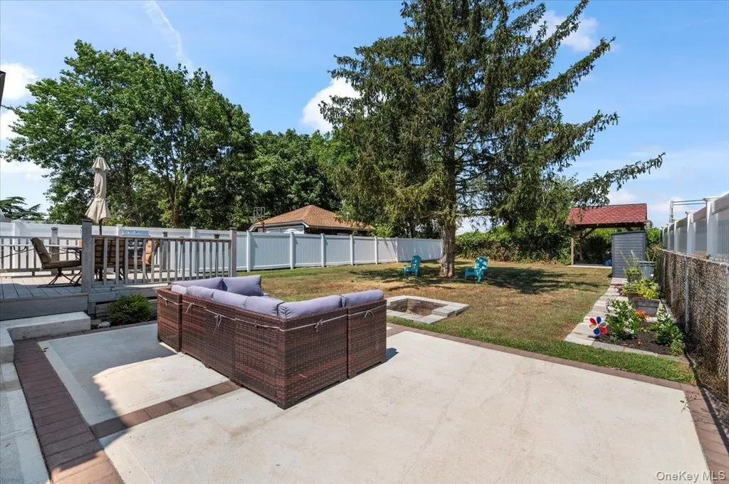 33 Prospect Avenue Lynbrook NY 11563