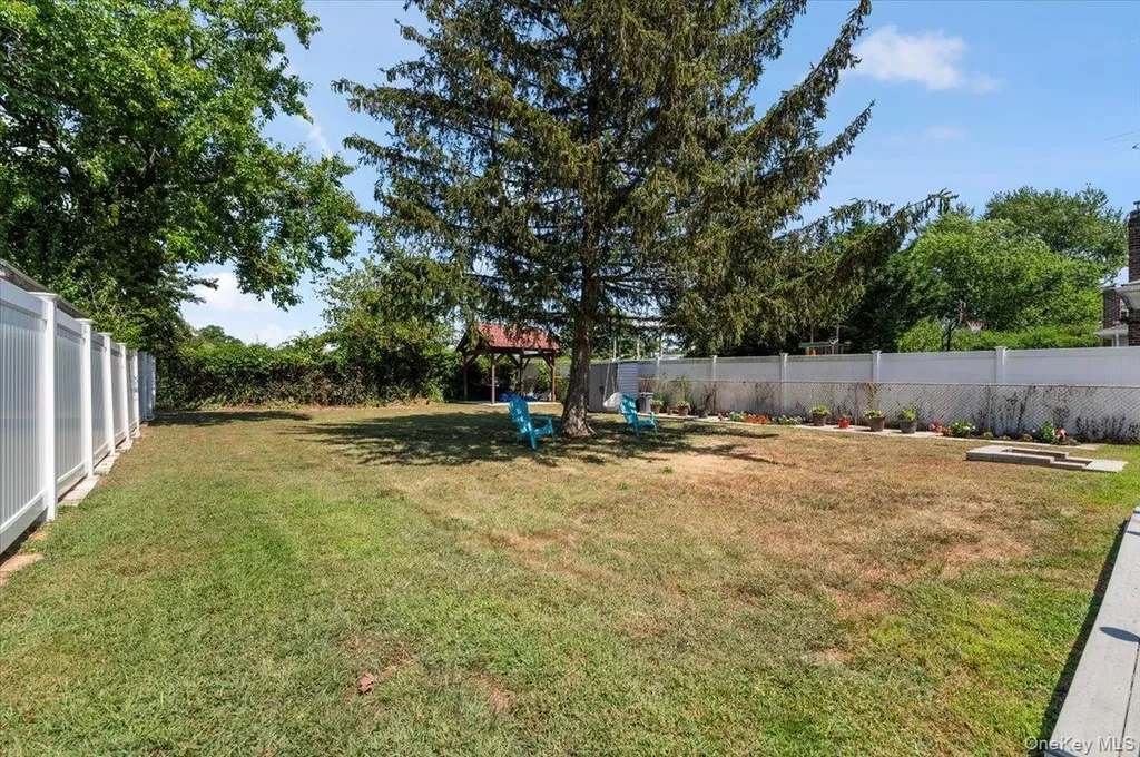 33 Prospect Avenue Lynbrook NY 11563