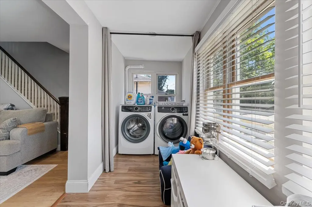 33 Prospect Avenue Lynbrook NY 11563