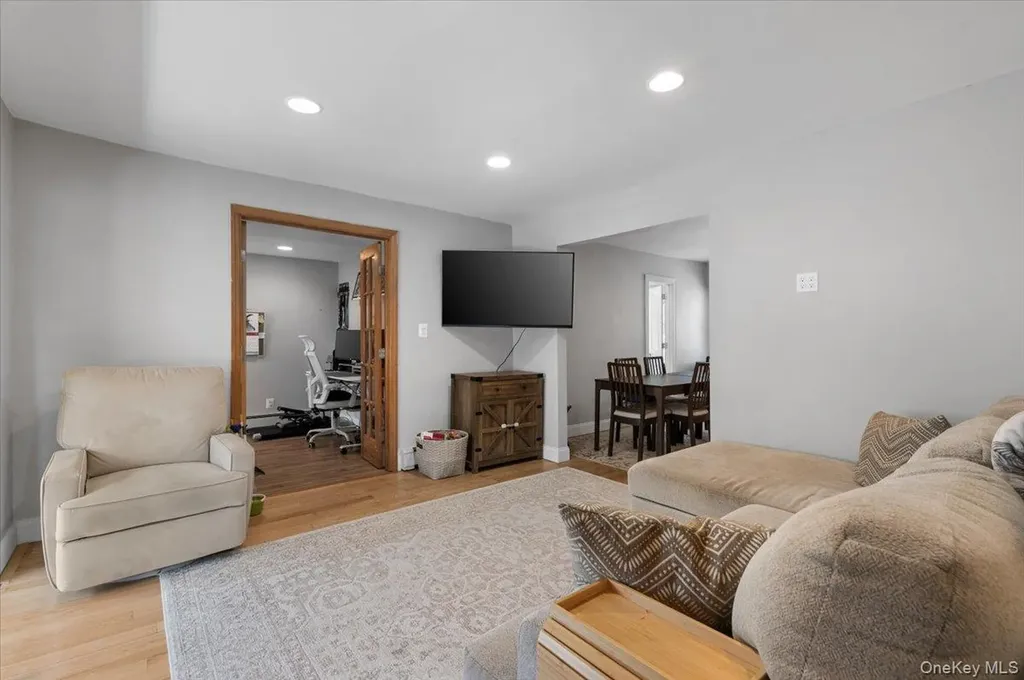 33 Prospect Avenue Lynbrook NY 11563