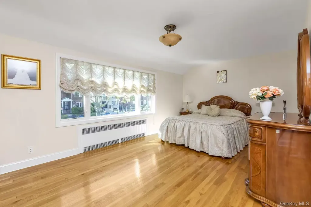 15421 Bayside Avenue Flushing NY 11354