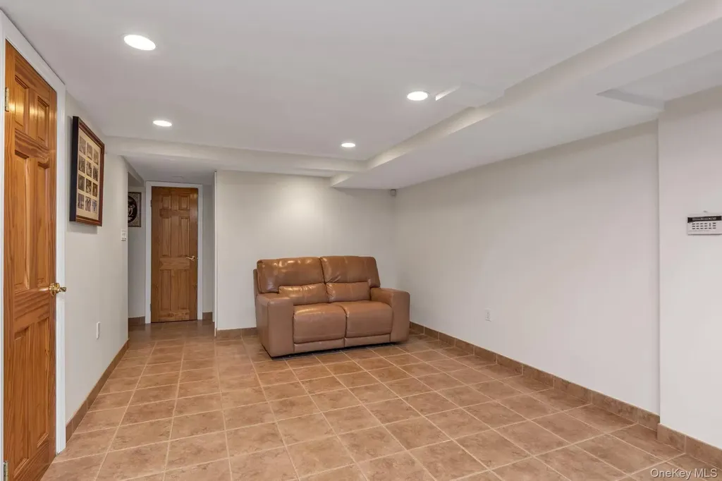 15421 Bayside Avenue Flushing NY 11354