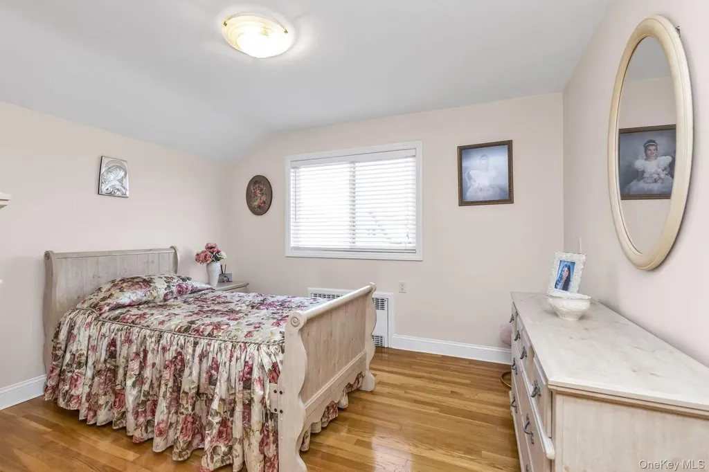 15421 Bayside Avenue Flushing NY 11354