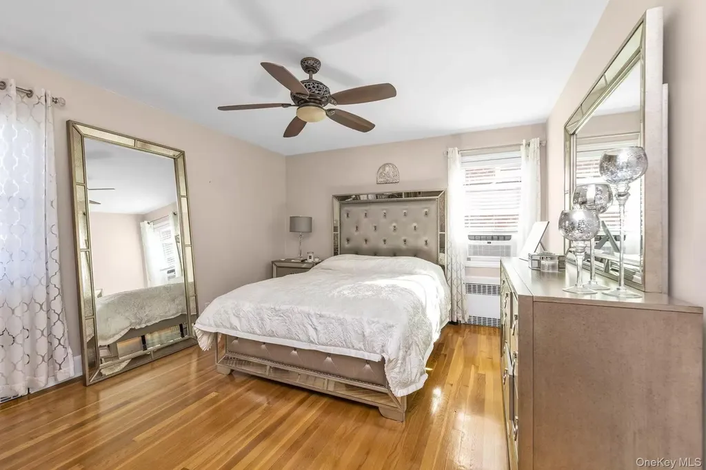 15421 Bayside Avenue Flushing NY 11354