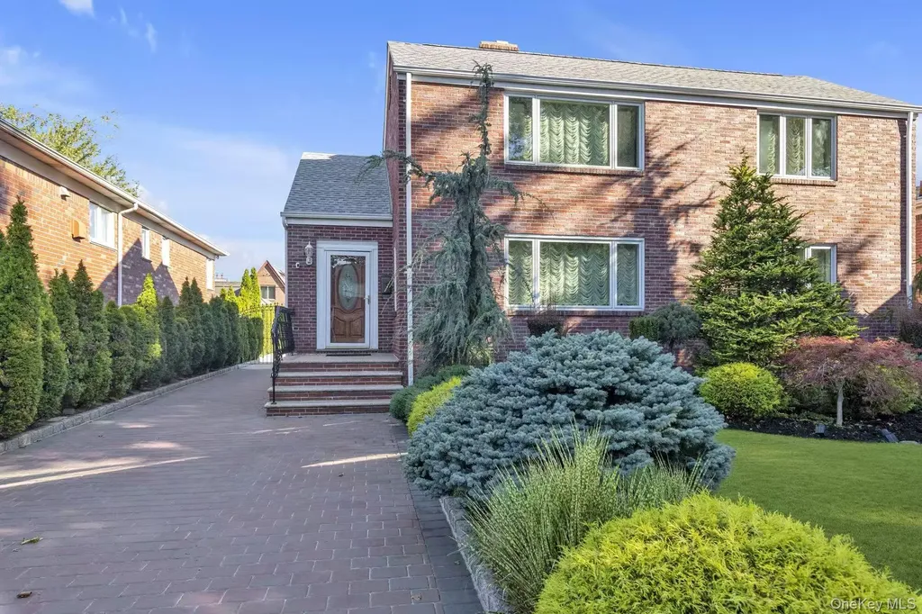 15421 Bayside Avenue Flushing NY 11354