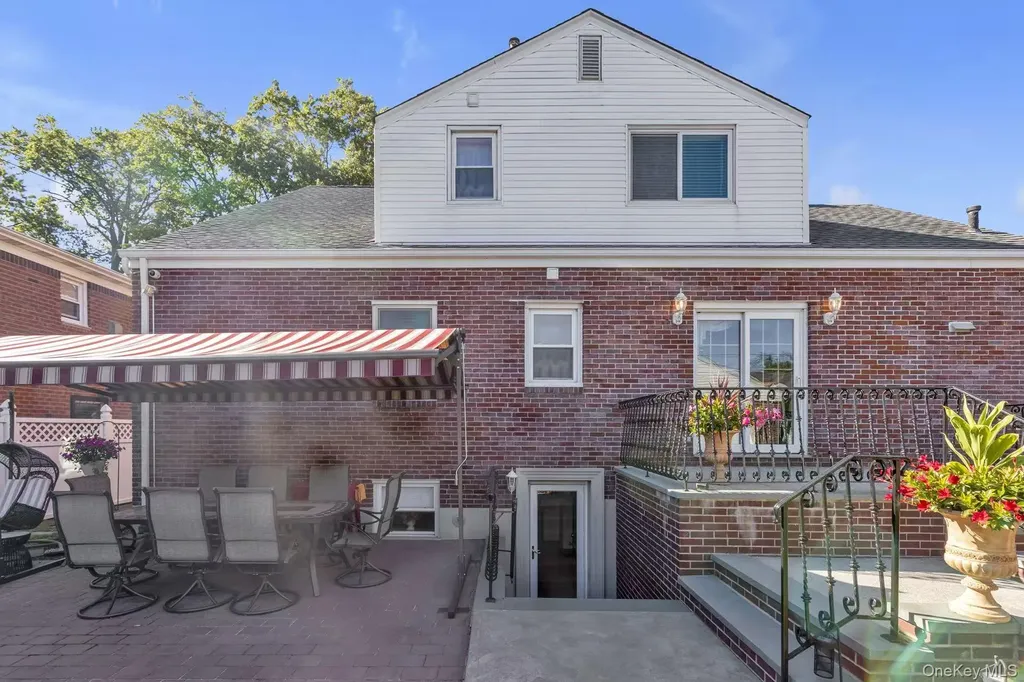 15421 Bayside Avenue Flushing NY 11354