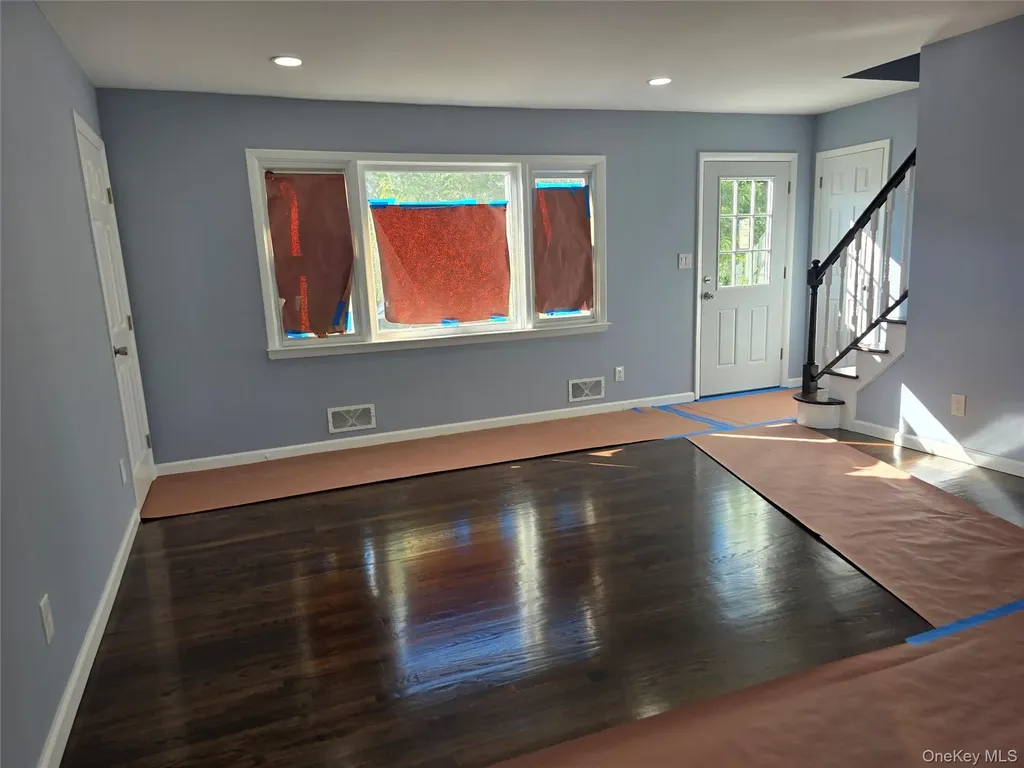 6 Hilliard Avenue Central Islip NY 11722