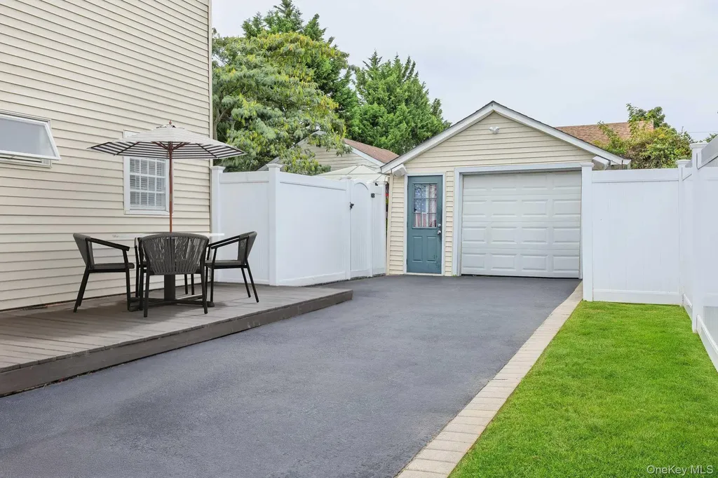 45 Forge Lane Levittown NY 11756