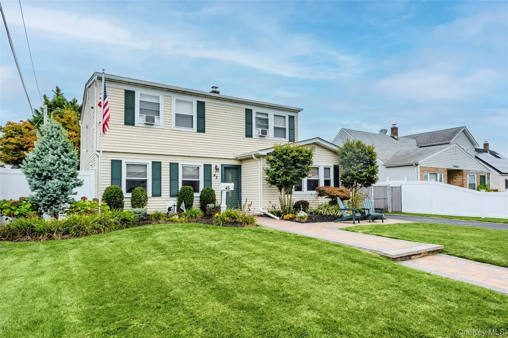 45 Forge Lane Levittown NY 11756
