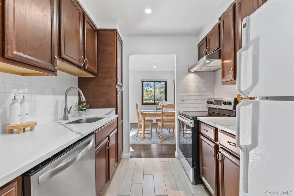 105 Cherry Hill Drive Poughkeepsie NY 12603