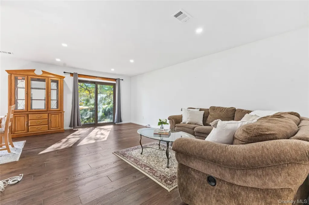105 Cherry Hill Drive Poughkeepsie NY 12603