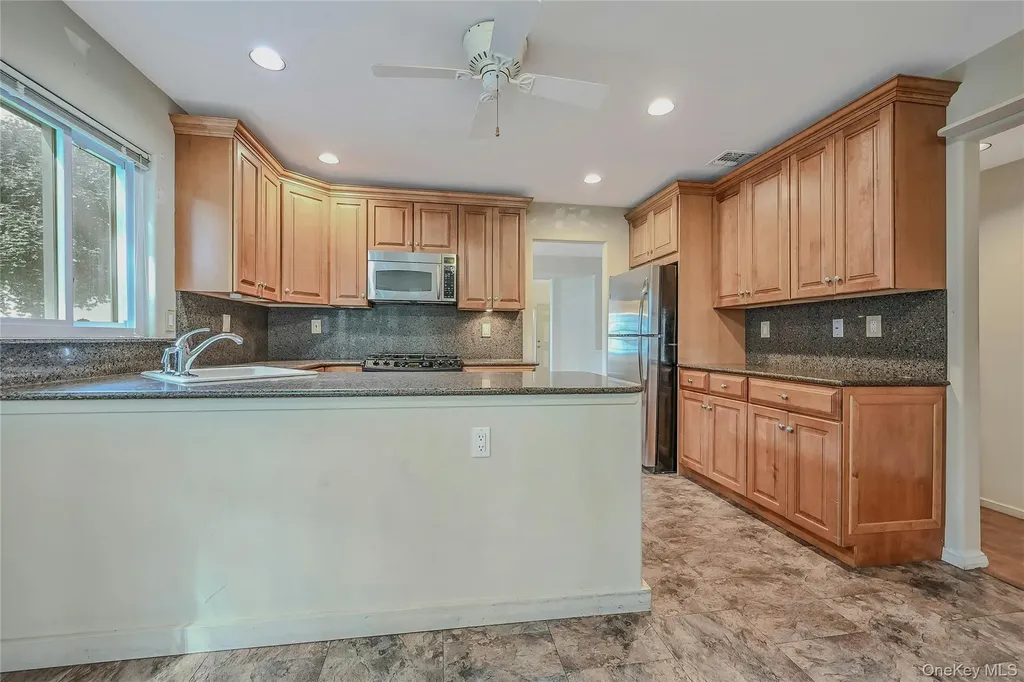 244 Glen Drive Ridge NY 11961
