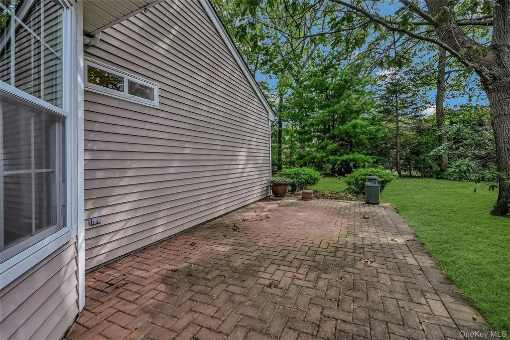 244 Glen Drive Ridge NY 11961