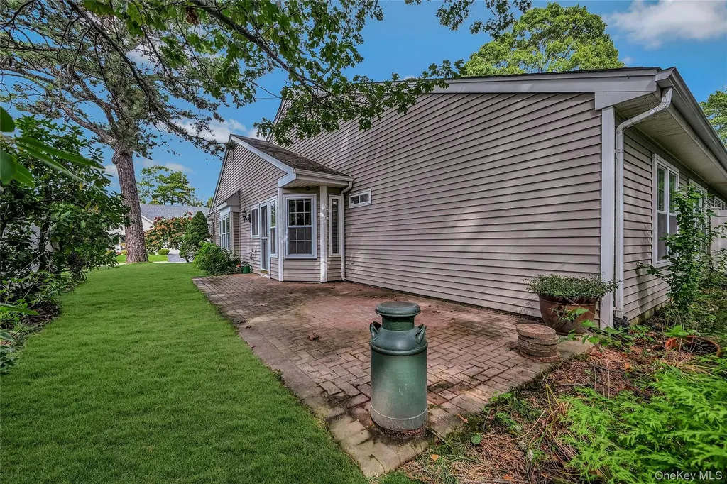 244 Glen Drive Ridge NY 11961
