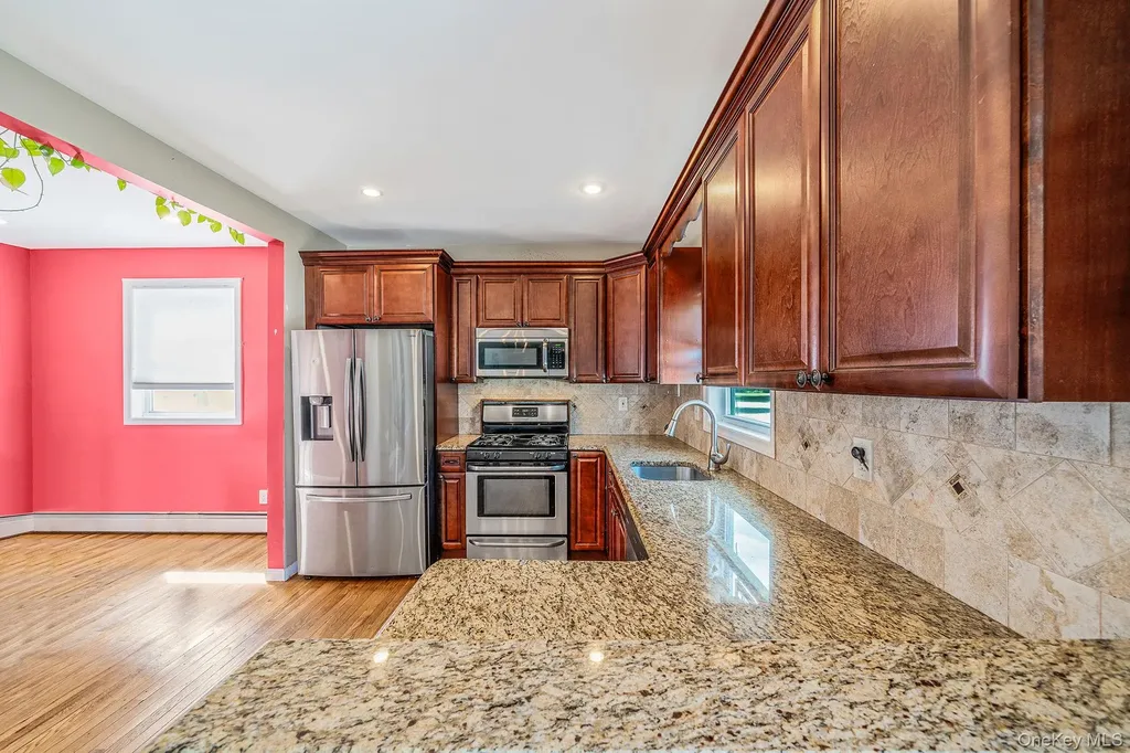94 Richard Avenue Islip Terrace NY 11752