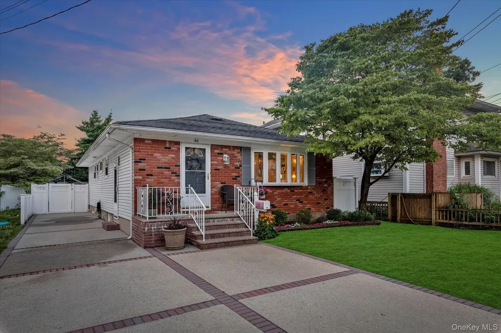 46 Forest Avenue Valley Stream NY 11581
