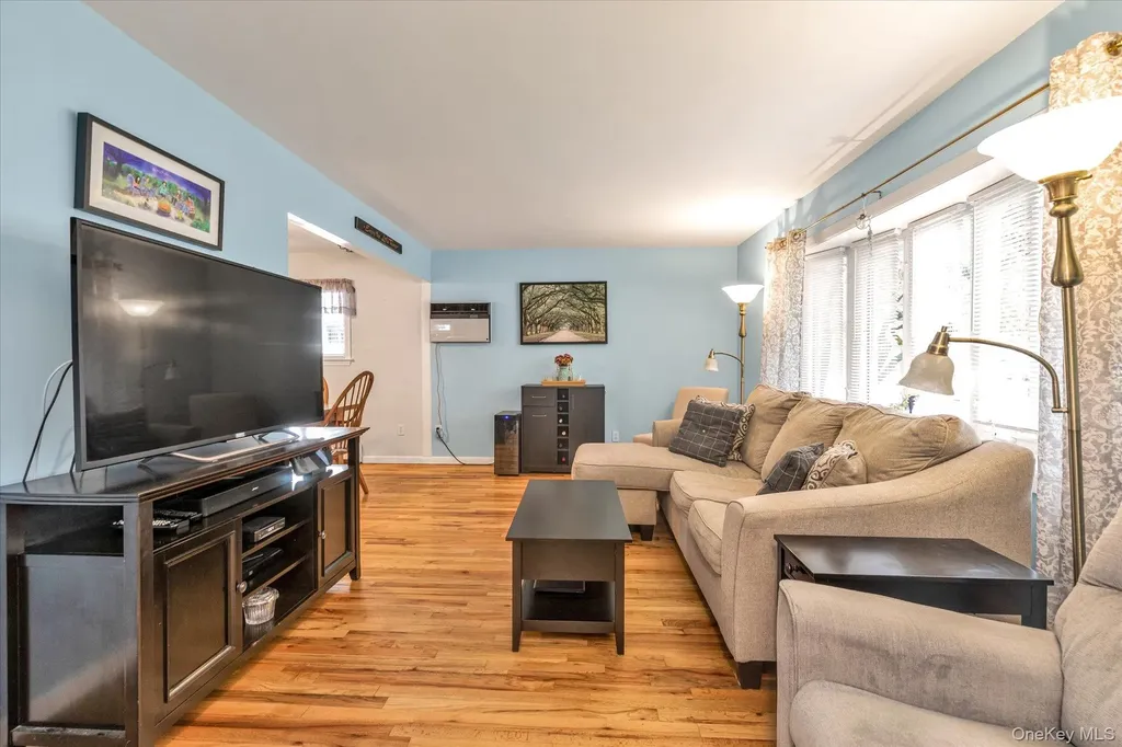 46 Forest Avenue Valley Stream NY 11581