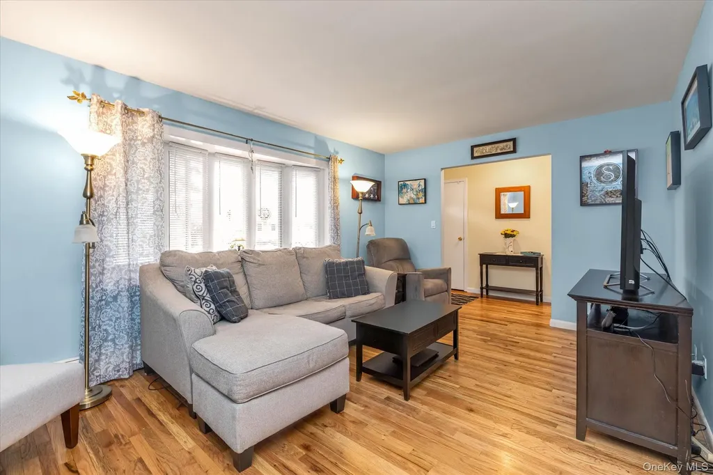 46 Forest Avenue Valley Stream NY 11581