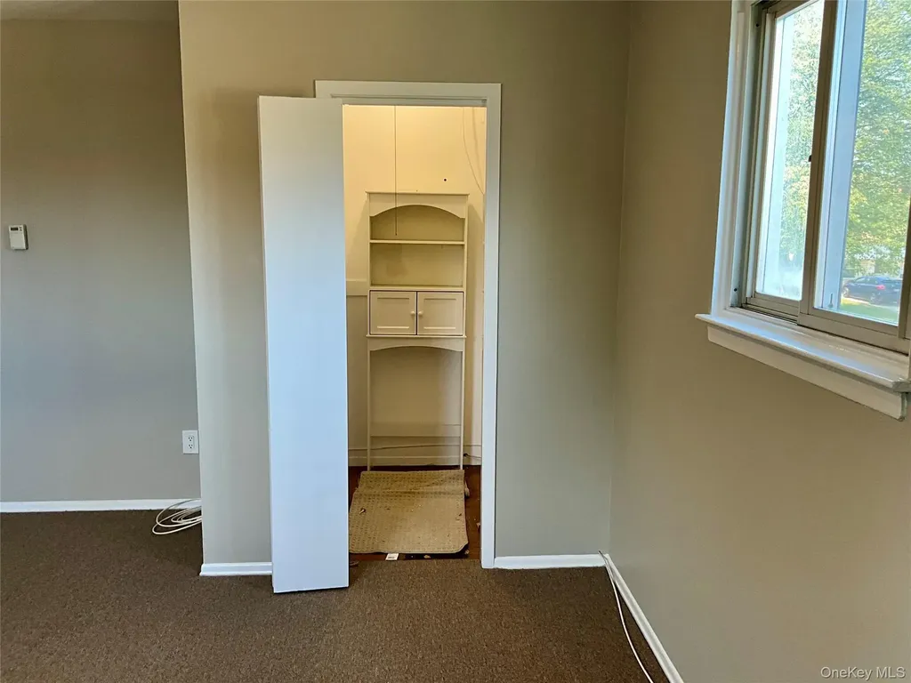 17 Rural Lane Levittown NY 11756
