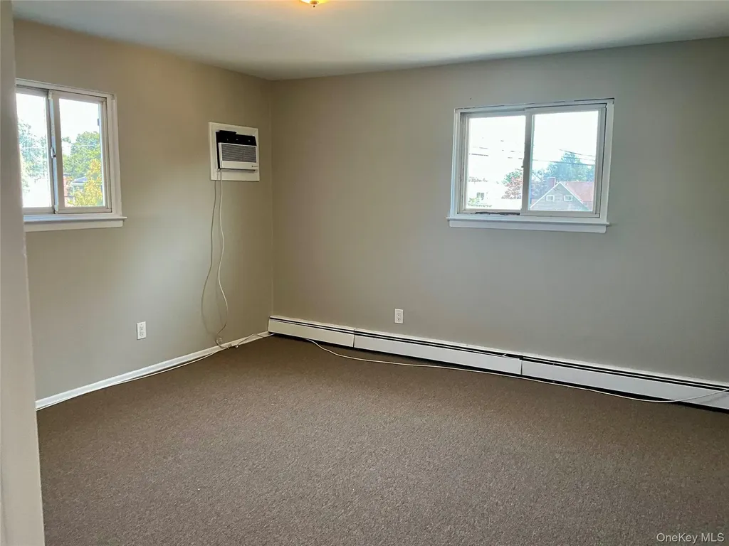 17 Rural Lane Levittown NY 11756