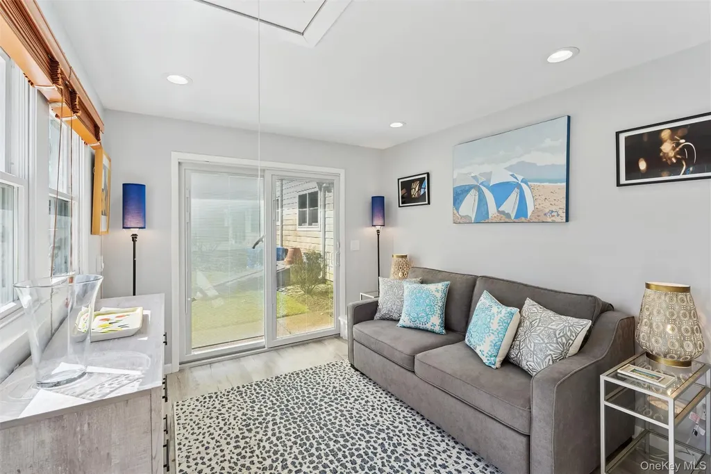 11 Oneck Road Westhampton Beach NY 11978
