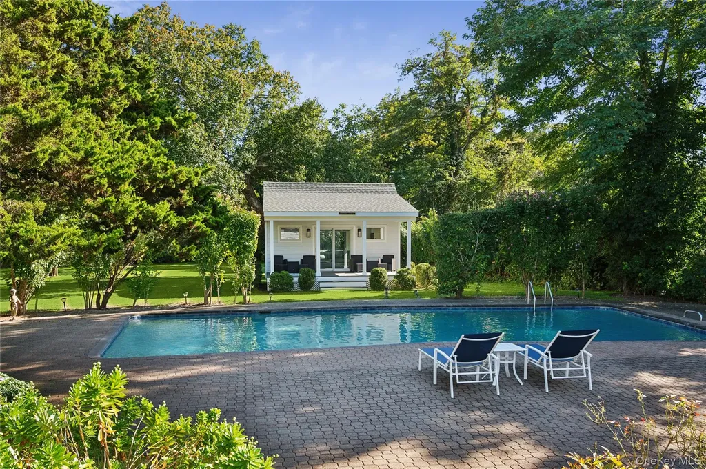 11 Oneck Road Westhampton Beach NY 11978