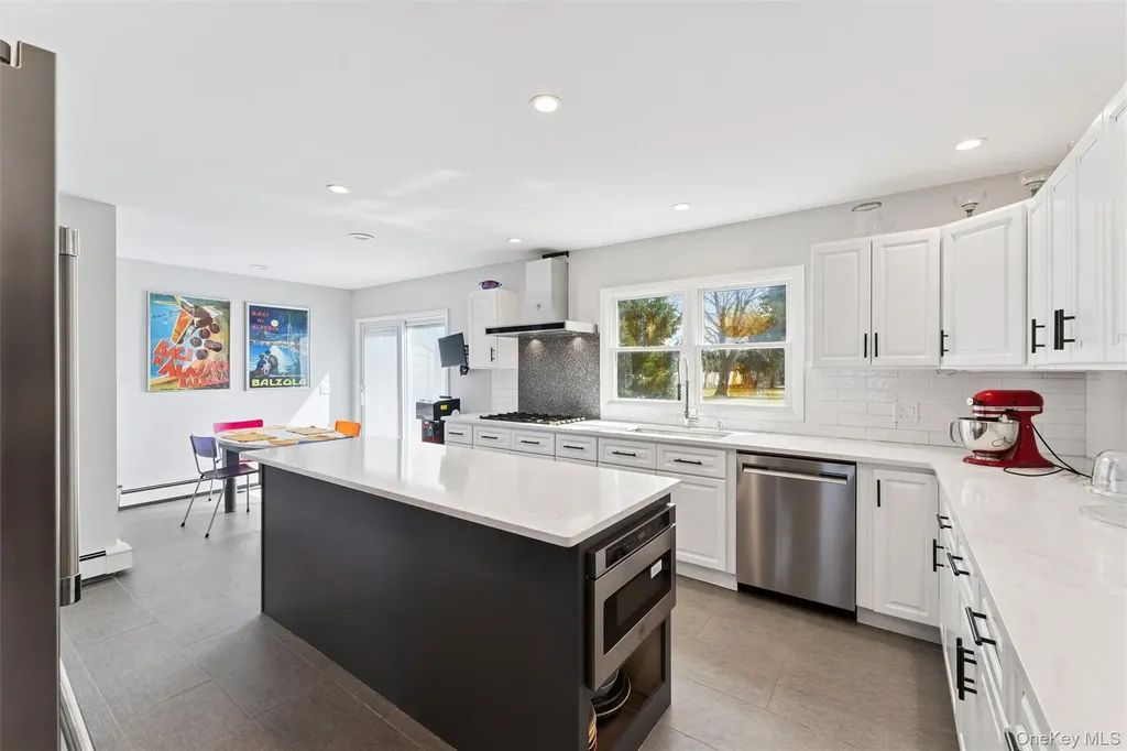 11 Oneck Road Westhampton Beach NY 11978