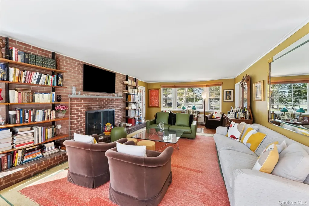 11 Oneck Road Westhampton Beach NY 11978