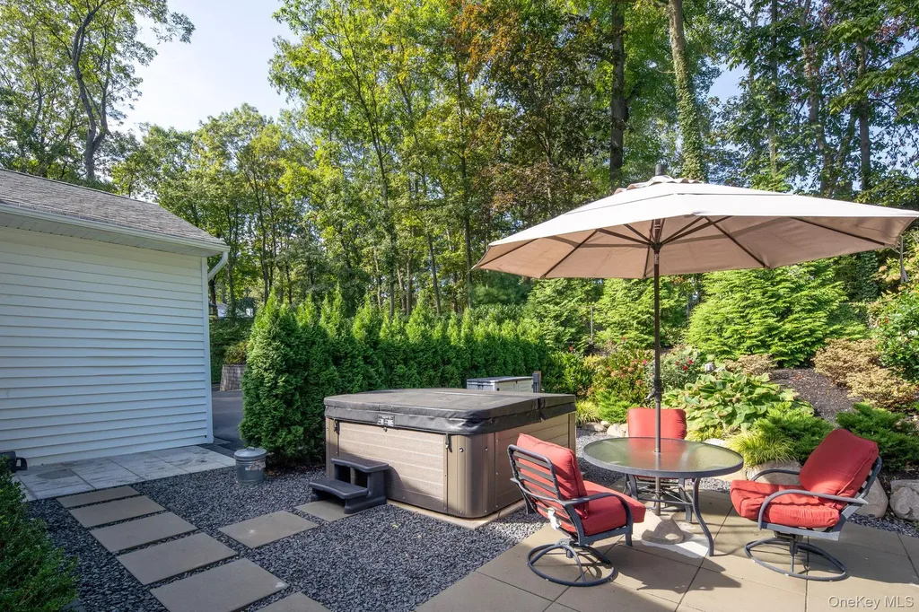 511 Wolf Hill Road Dix Hills NY 11746