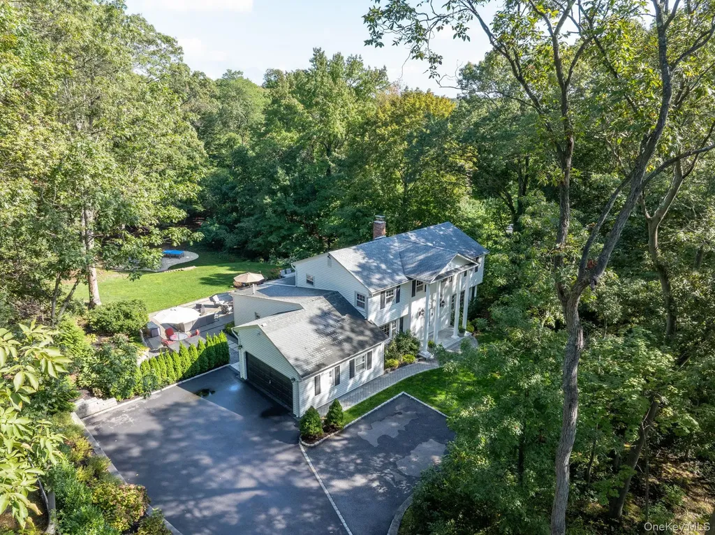 511 Wolf Hill Road Dix Hills NY 11746