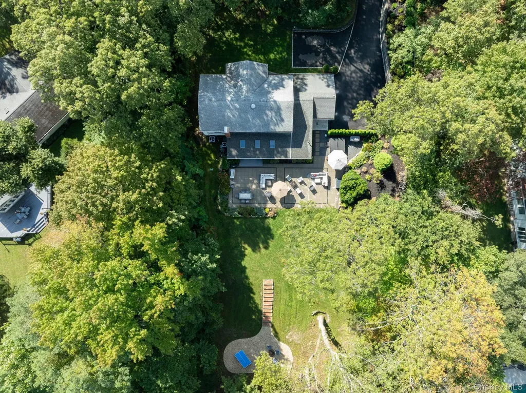 511 Wolf Hill Road Dix Hills NY 11746