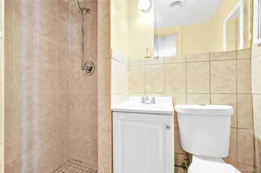 1472 Stickney Place Bronx NY 10469
