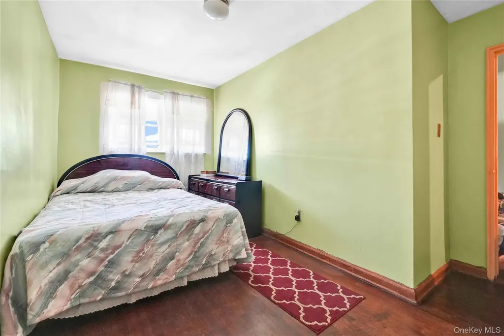 1472 Stickney Place Bronx NY 10469