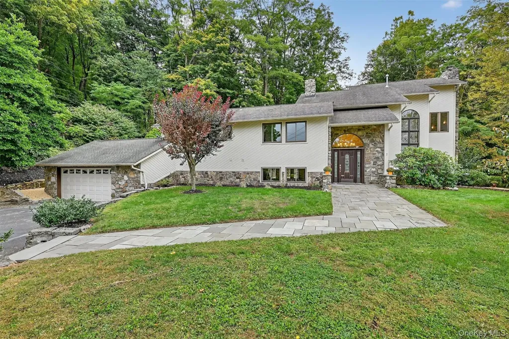 2 Tenny Lane Cornwall NY 12518