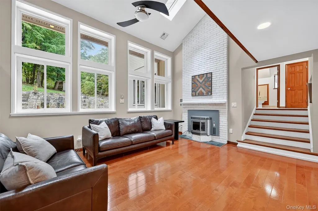 2 Tenny Lane Cornwall NY 12518