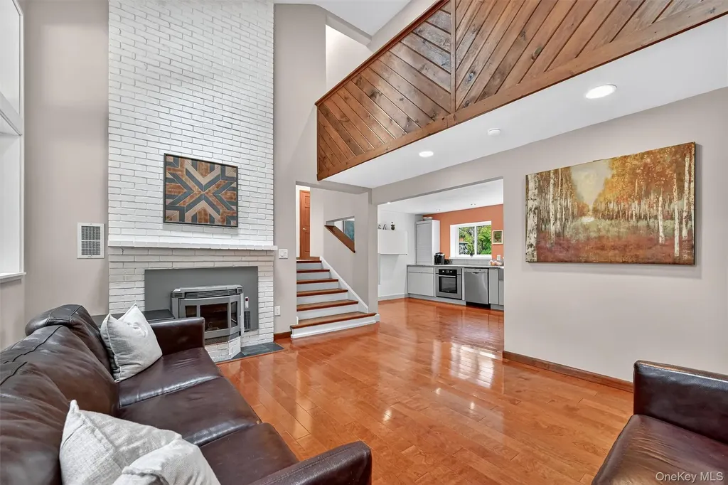 2 Tenny Lane Cornwall NY 12518