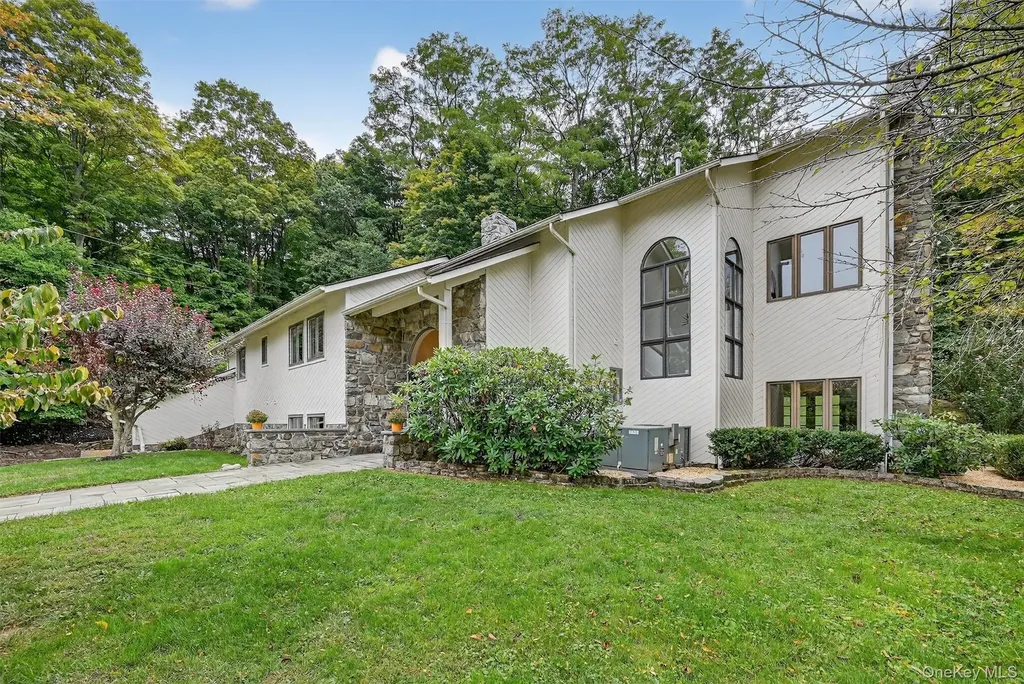 2 Tenny Lane Cornwall NY 12518