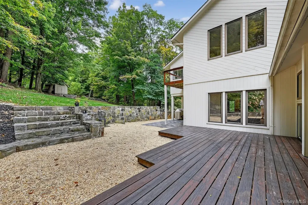 2 Tenny Lane Cornwall NY 12518