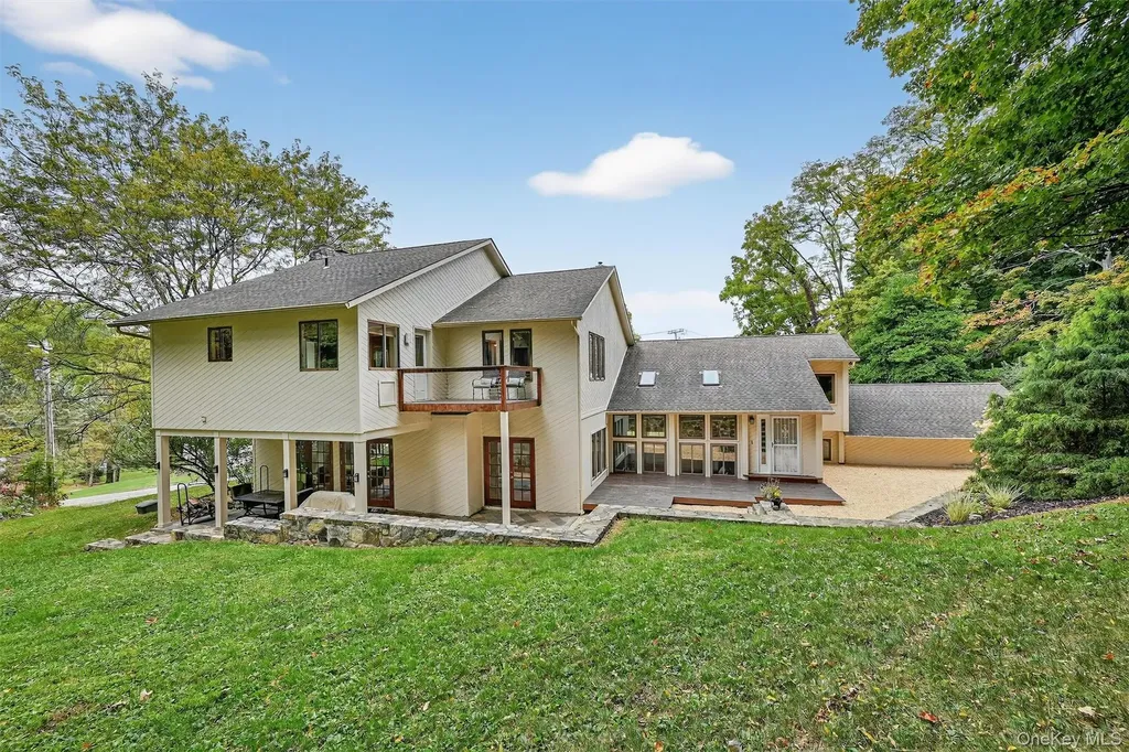 2 Tenny Lane Cornwall NY 12518