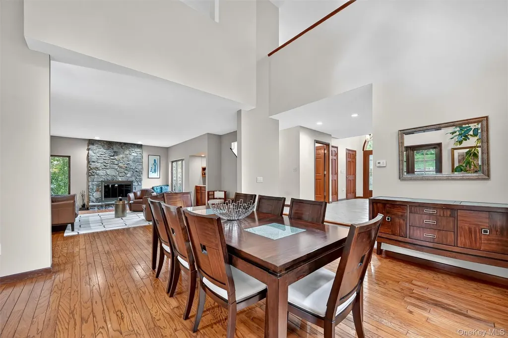 2 Tenny Lane Cornwall NY 12518