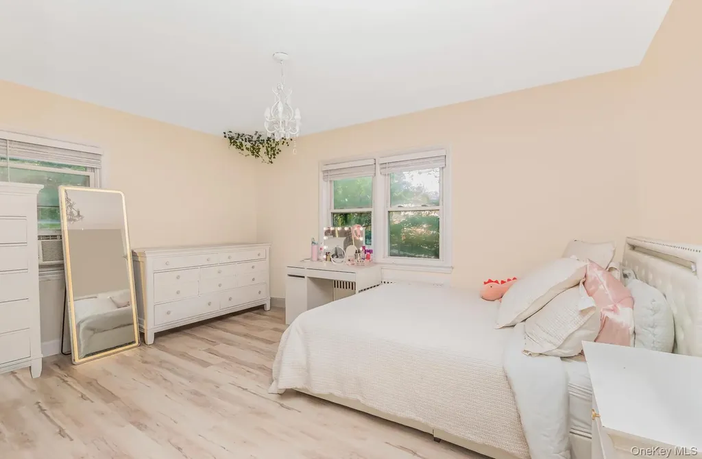 2398 Centre Avenue Bellmore NY 11710