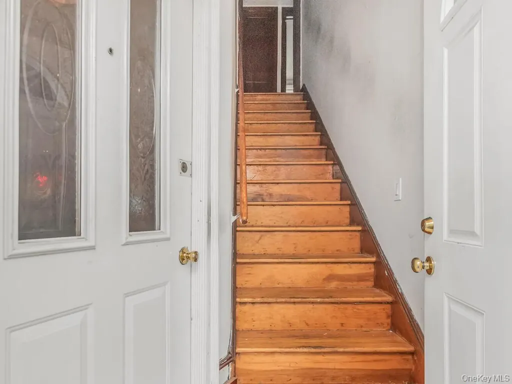 2398 Centre Avenue Bellmore NY 11710