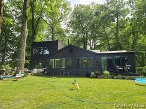 956 Route 308 Rhinebeck NY 12572