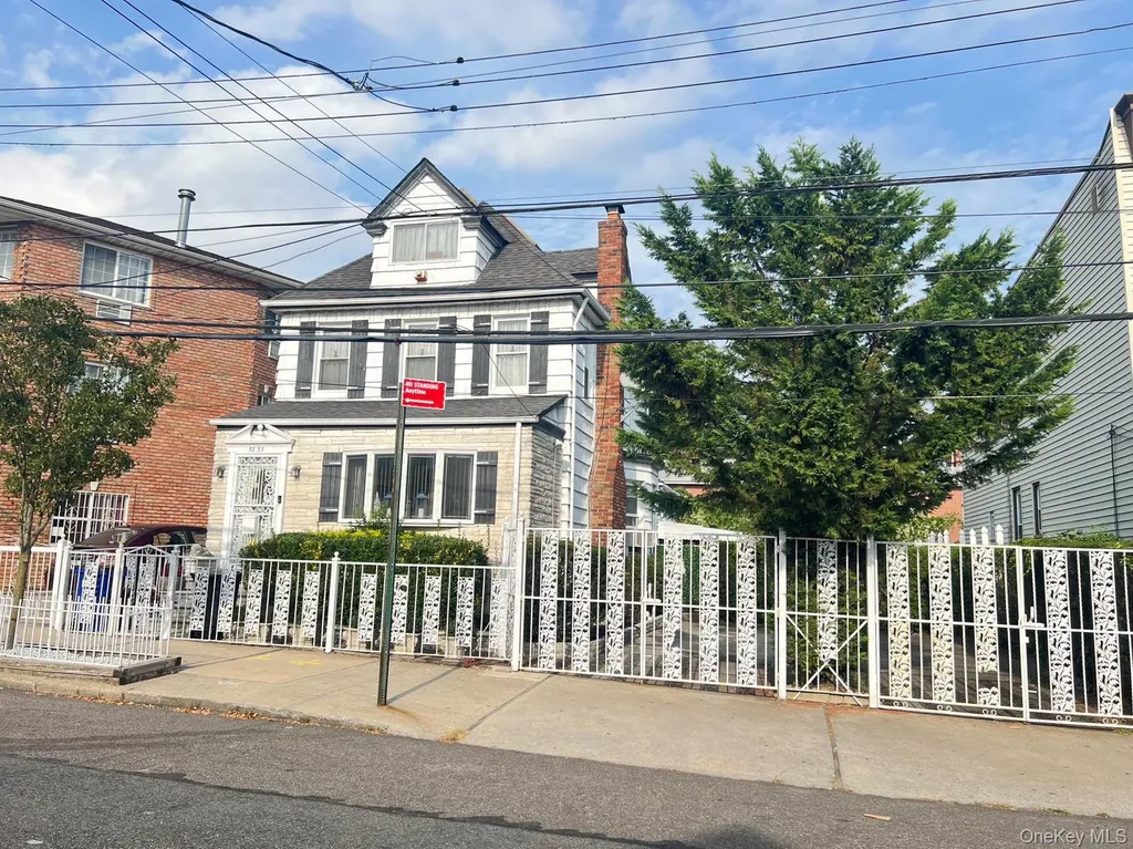 5359 72nd Place Maspeth NY 11378