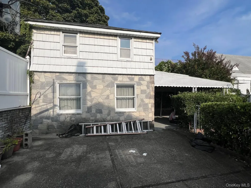 5359 72nd Place Maspeth NY 11378