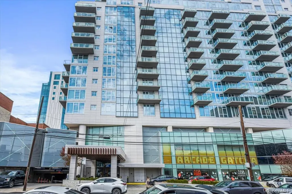 13336 37 Avenue Flushing NY 11354