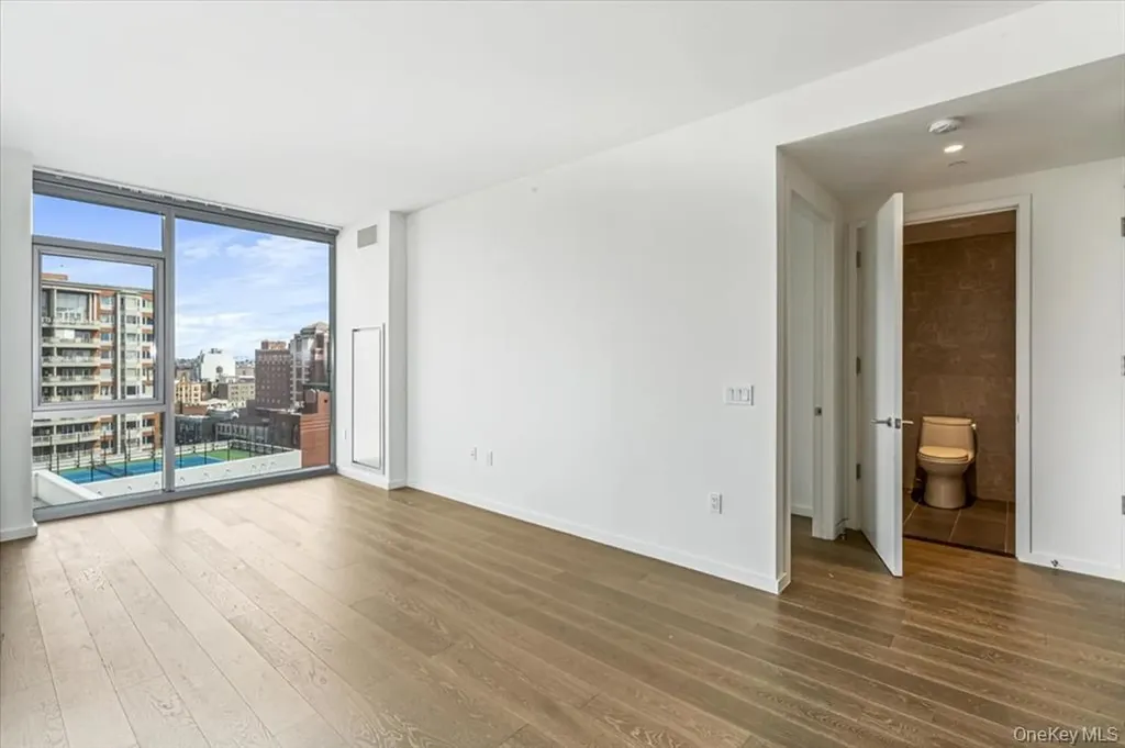13336 37 Avenue Flushing NY 11354
