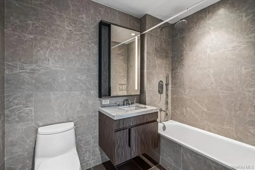 13336 37 Avenue Flushing NY 11354